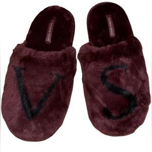 ✧ Victoria Secret Faux Fur Slippers ✧